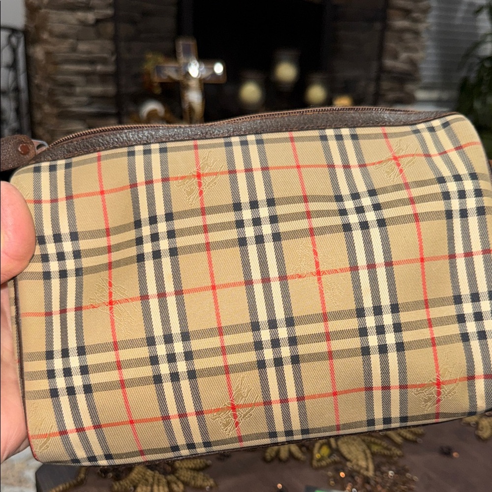 Burberry’s  big pouch Tan and Red Plaid Pouch - Picture 13 of 14